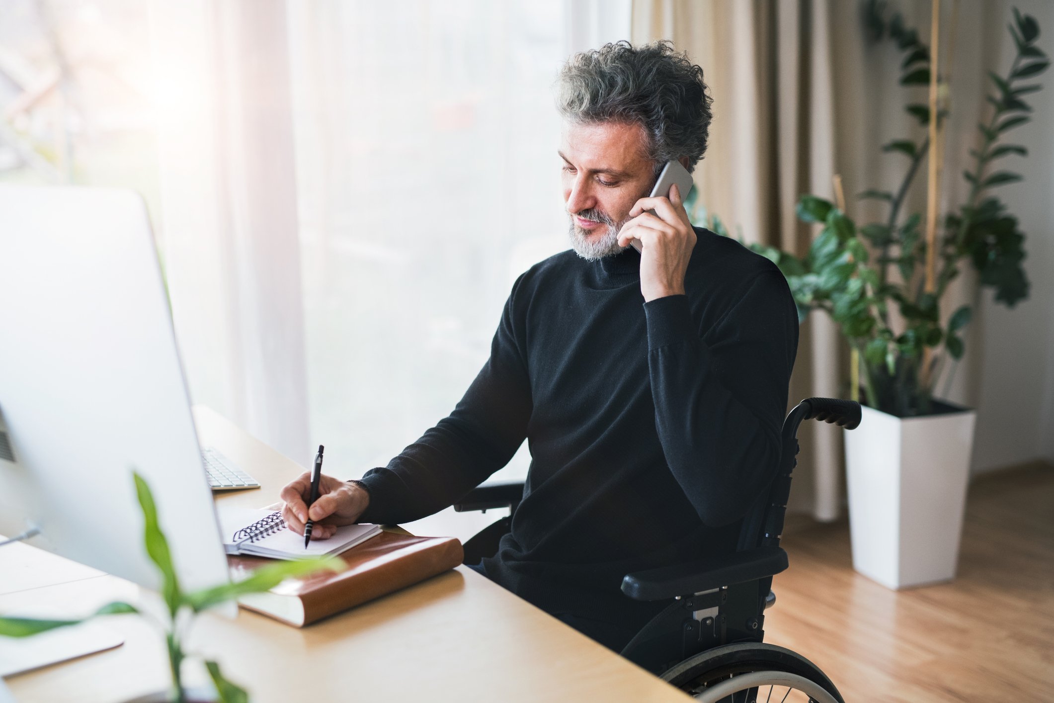 Injured man talking to insurance company without his counsel present