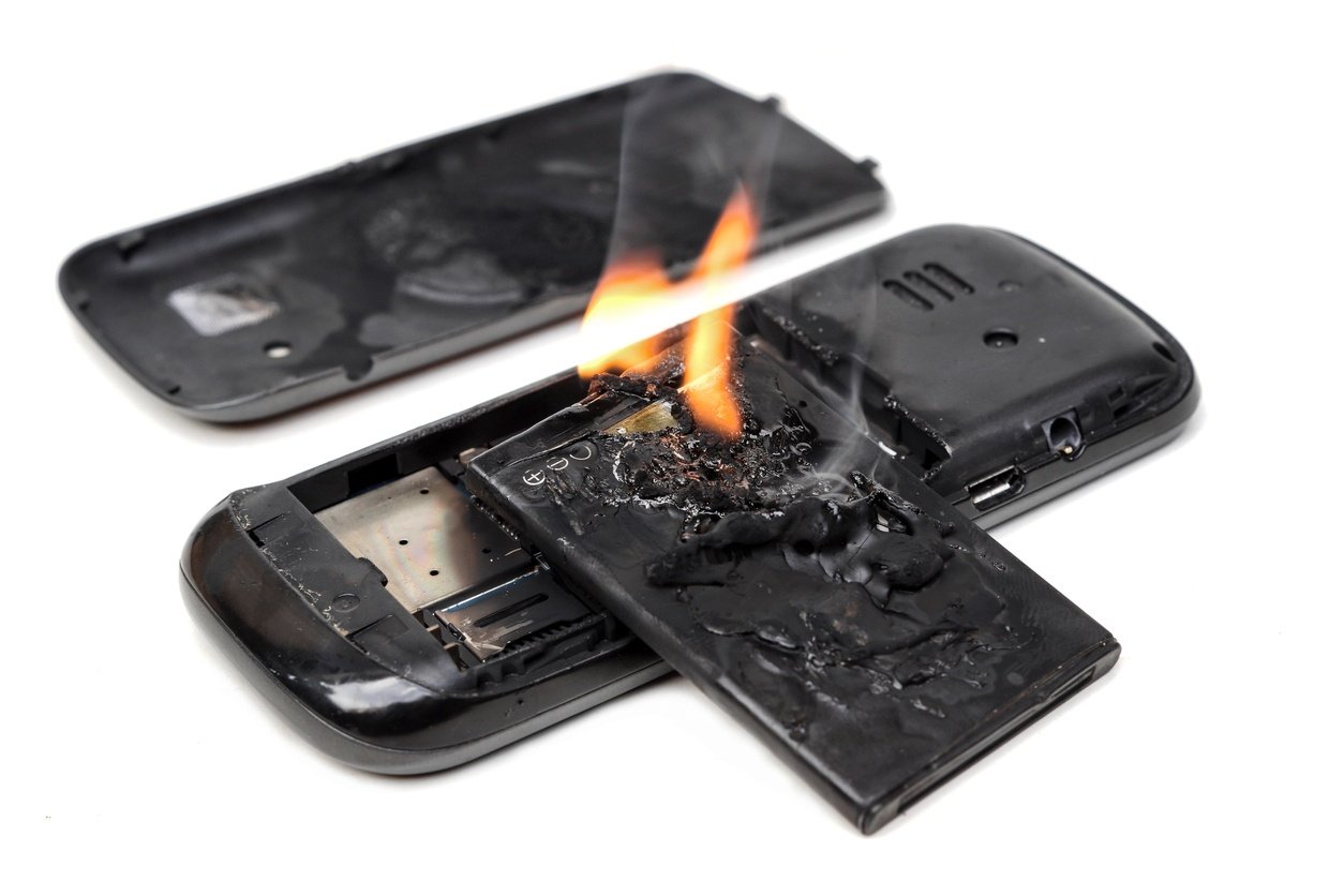 Mobile phone battery explodes